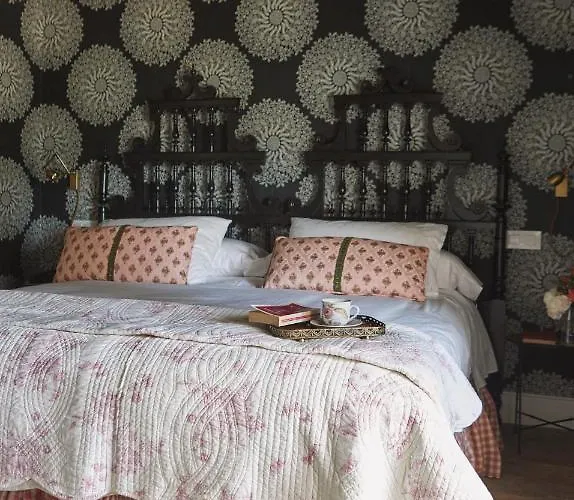 Caserio Aldeallana 4*